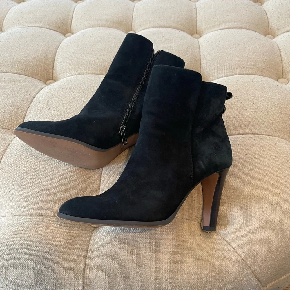 Coach women’a black suede high heel booties - Picture 8 of 13